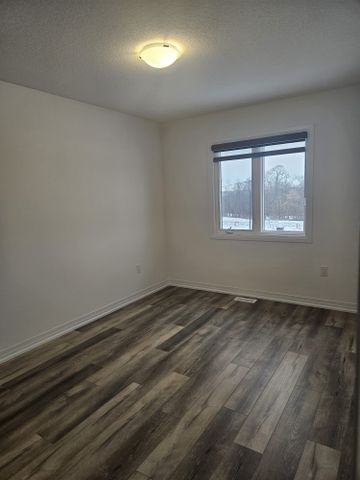 For Lease - 88 Gort Avenue, Brant, Ontario - Photo 3