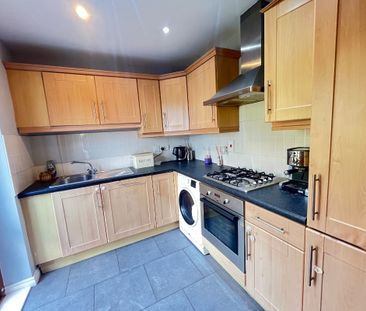 Apt 6 Redwood Dale, Belfast BT17 9RL - Photo 2