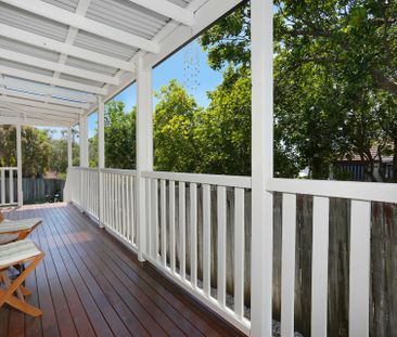 4 BEDROOM DUPLEX WITH YARD, AIR CON & SURFERS VIEWS - Photo 6