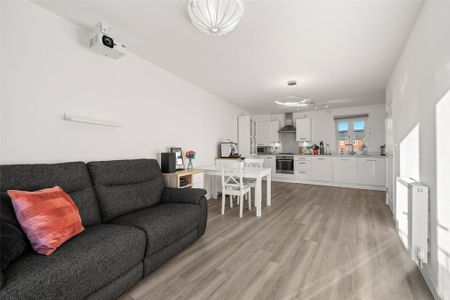 2 bedroom apartment to rent - Photo 2