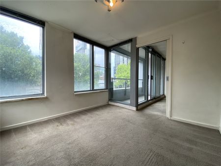 204/118 Dudley Street - Photo 2