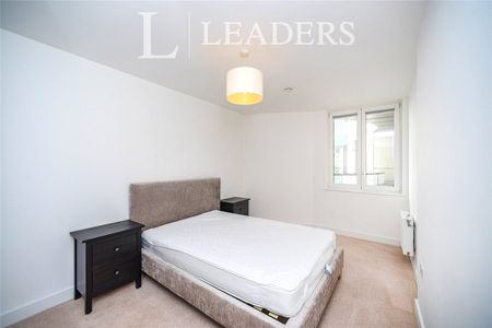3 bedroom apartment to rent Sirius, 2 The Boardwalk, Brighton, BN2 - Photo 5