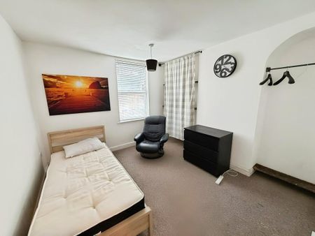 2 bedroom terraced house to rent - Photo 3