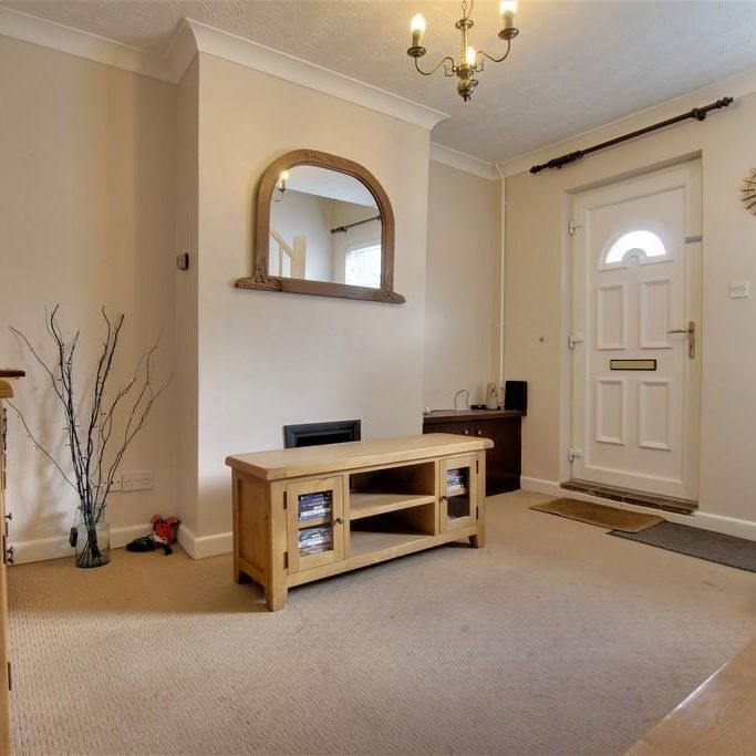 2 bedroom cottage to rent - Photo 1