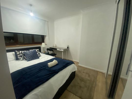 Room in a Shared House, Scarsbrook Road, SE3 - Photo 1