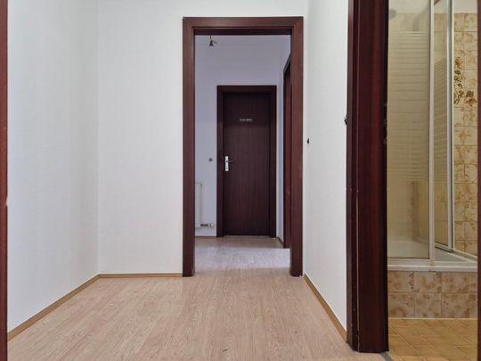 Nette 2-Zimmerwohnung, 43 m² WNFL, inkl. neuer Küche, Parkplätze vor dem Haus, schöner Allgemeingarten! - Foto 1