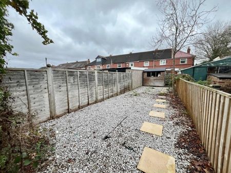 2 bedroom House To Let Total Size: 679 SQ FT - Photo 5