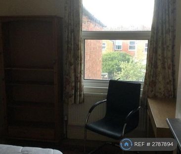1 bedroom in a house share to rent - Photo 6