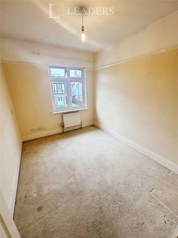 4 bedroom house to rent Wellington Road, Bognor Regis, PO21 - Photo 4