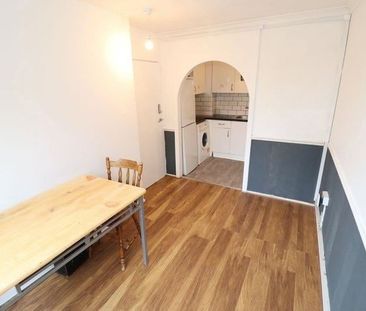 Room in a Shared Flat, Dethick Court, E3 - Photo 1