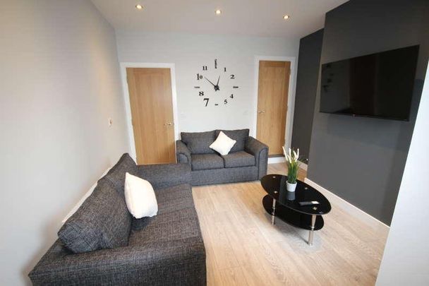 Shobnall Street, Burton Upon Trent, DE14 - Photo 1