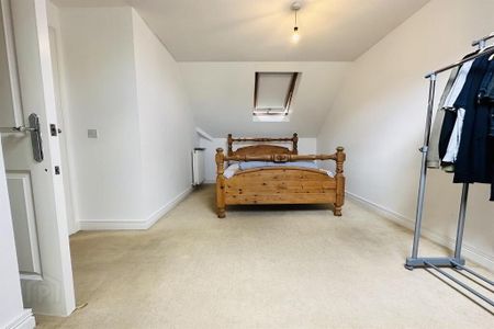 7 Blackrock Grove, Newtownabbey, BT36 4NA - Photo 3