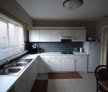 Ruim appartement met 3 slaapkamers en garagebox, gelegen in een rus... - Photo 1