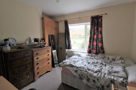 3 bedroom end of terrace house to rent - Photo 5