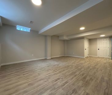 For Lease - 58 Moore Place Unit# B, Barrie, Ontario - Photo 5