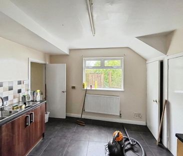 21 Ridgeway Street, Lisburn, BT28 1BY - Photo 6