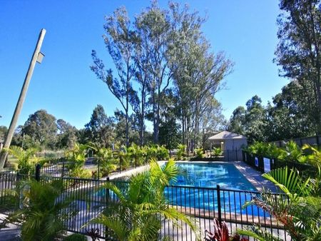 Modern 3 Bedroom Townhouse - Fully Air Conditioned - Photo 3