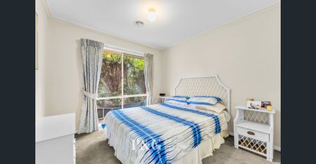 A Family-Friendly Gem With All the Space You’ve Been Dreaming Of! 🏡✨ - Photo 4