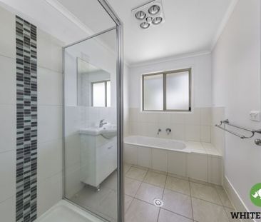 2/8-10 Erin Street, Queanbeyan - Photo 2