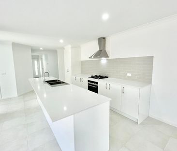 Perfect Family Home Steps from Schools, Parks & Transport - Photo 6