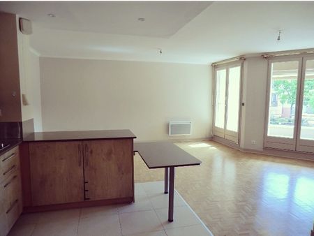 Location Appartement 2 pièces 53m² LIMOGES 87000 - Photo 3