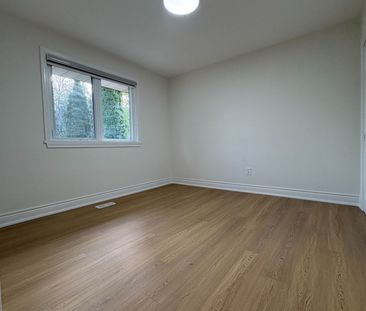 For Lease - 414 Third Line, Oakville, Ontario - Photo 6