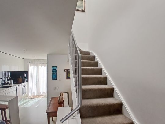 Stylish two bedroom Parnell Townhouse. - Photo 1