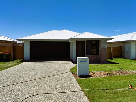 3 Flame Tree Road, Cotswold Hills QLD 4350 - House For Rent | Domain - Photo 2