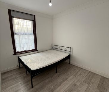 Bedsit, Thorold Road, IG1 - Photo 2