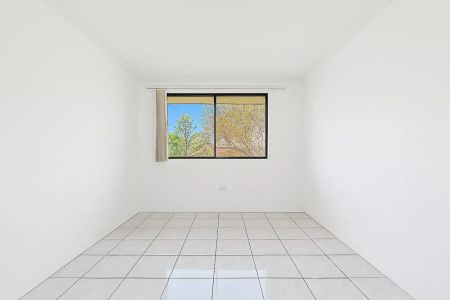 Cosy Two-Bedroom Apartment in a Prime Location - Photo 5