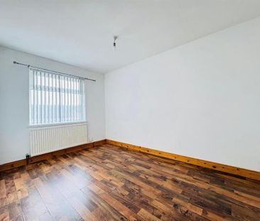 105 East Way, Rathcoole, Newtownabbey, BT37 9NW - Photo 4