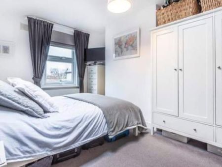 2 Bed Flat, Haydons Road, SW19 - Photo 5