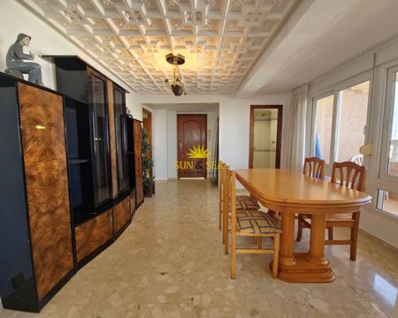 4 BEDROOM PENTHOUSE FOR RENT WITH SEA VIEWS IN THE CENTER OF TORREVIEJA - Photo 4