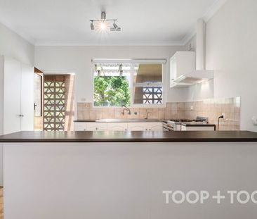 Charming 3-Bedroom Home in Sought-After Beulah Park - Photo 4