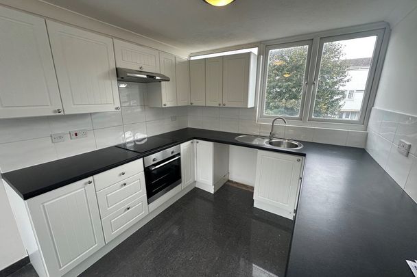 St. Johns Close, Mildenhall, BURY ST. EDMUNDS - Photo 1