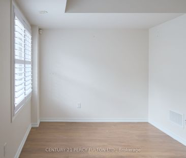 Condo Townhouse For Lease | E8139842 - Photo 4