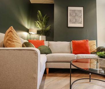 Uk Award Winning, exceptionally high standard, design-led, immacula... - Photo 3