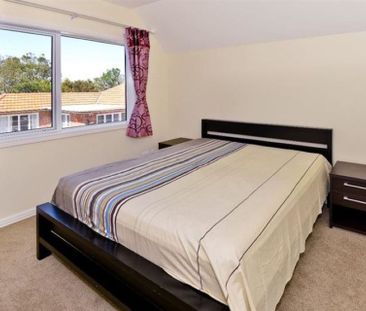 Absolutely Stunning Home - Photo 3