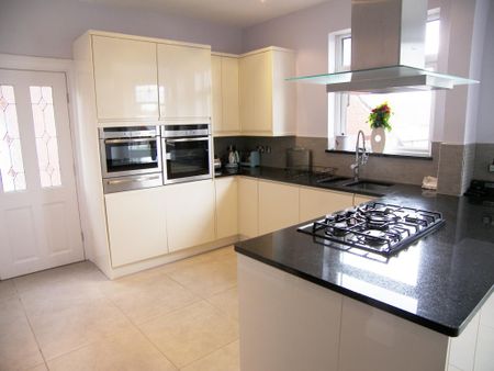 271, Lidgett Lane, Moortown, Leeds, LS17 6PD - Photo 5