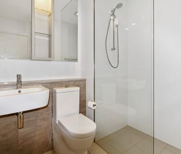 Spacious 1 Bedroom with Large Balcony and City View! - Photo 5