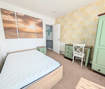 House share to rent on - Photo 3