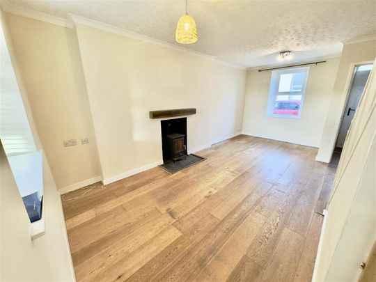 2 bedroom terraced house to rent - Photo 1