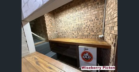 Spacious 4-Bed Home in Picton with Double Garage & Retreat - Photo 2