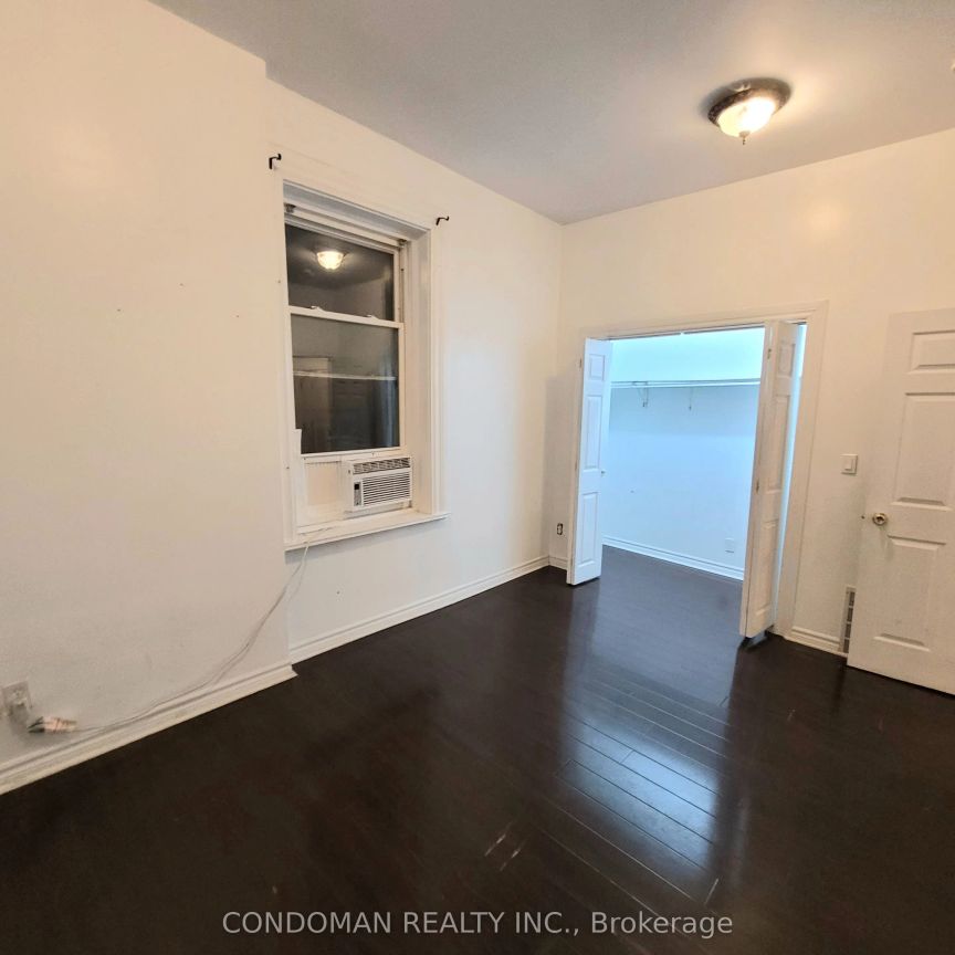 139 1/2 John Street S #5 - Photo 1