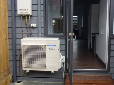 25 Victoria Street, Windsor VIC 3181 - Townhouse For Rent | Domain - Photo 2