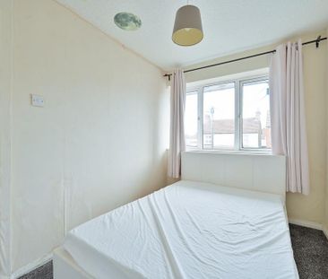 2 bedroom maisonette to rent - Photo 5