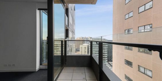 Delightful inner-city pad ready to call yours! - Photo 3