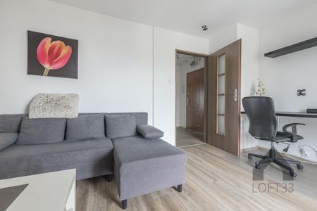 Duże dwupokojowe mieszkanie na Gigancie w Jaworznie do wynajęcia | Spacer 3D - Photo 3