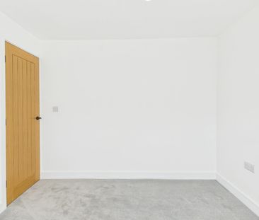 Semi-detached house to rent on - Photo 5