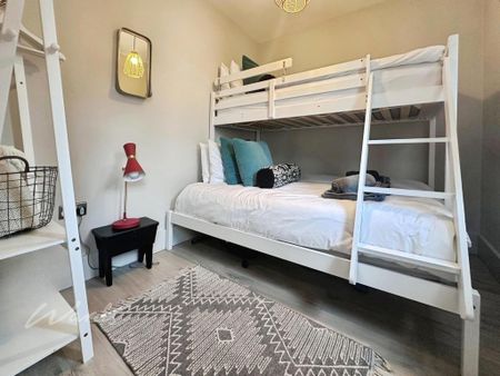 2 bedroom end of terrace house to rent - Photo 4